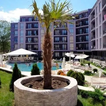 Apartmán в рейнбоу 3 *