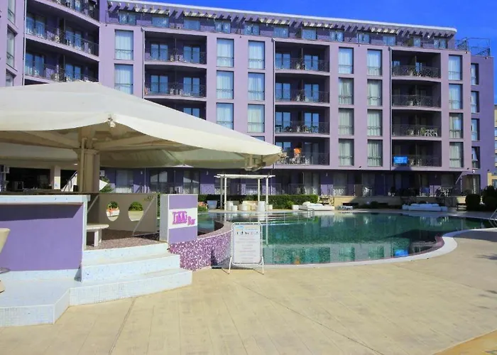 в рейнбоу 3 Apartament *