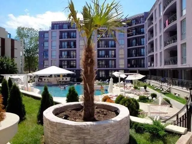 Apartament в рейнбоу 3 *