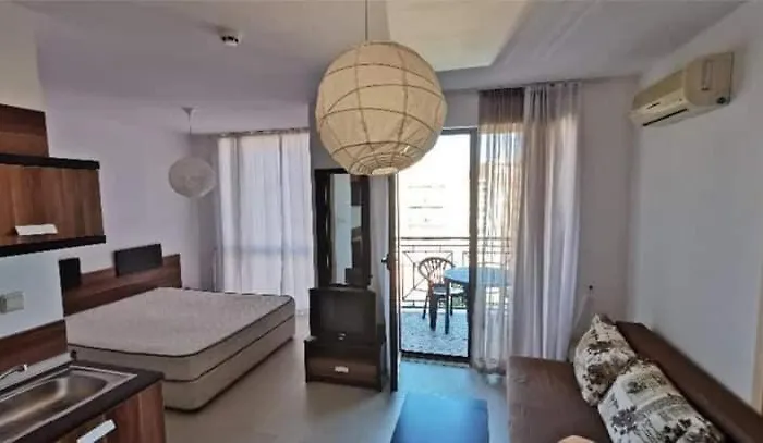 Apartament в рейнбоу 3