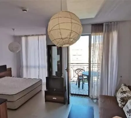 Apartment в рейнбоу 3